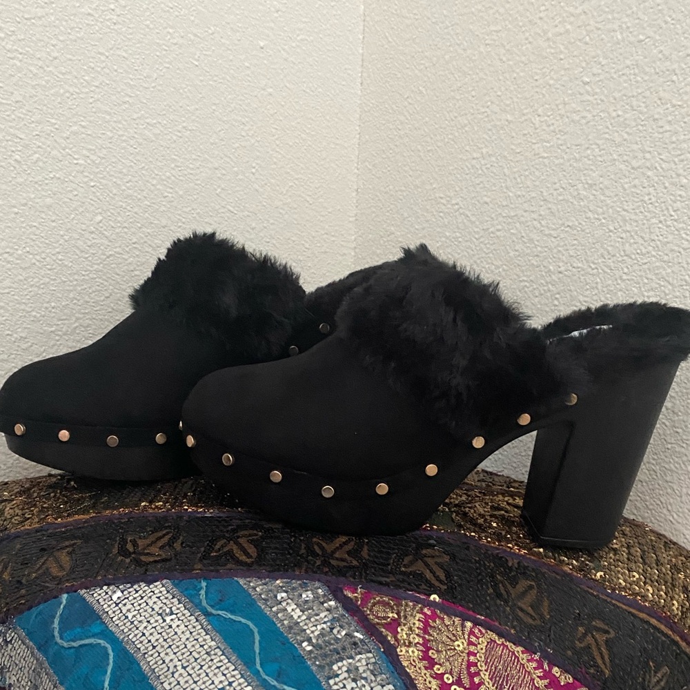 Women's Black Mules